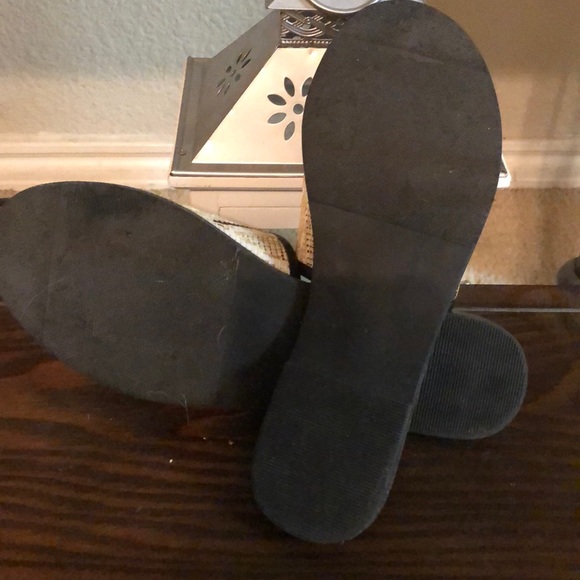 Beach Getaway slip on sandals - Picture 2 of 3